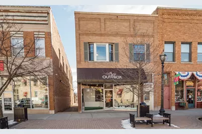 71 N Williams Street, Crystal Lake, IL 60014 - Photo 1