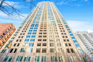 33 W Ontario St, Chicago, IL 60654 - Photo 2