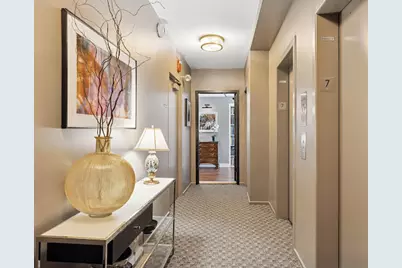 3180 N Lake Shore Drive #7F, Chicago, IL 60657 - Photo 4