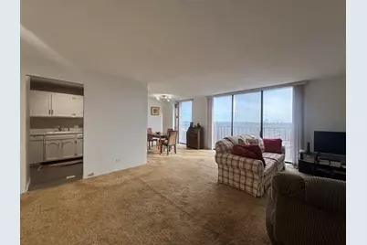 1800 7th Street #11F, East Moline, IL 61244 - Photo 4