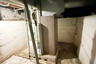 112 S H St, Tilton, IL 61833 - Photo 44