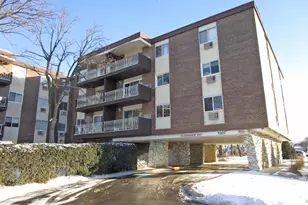 1301 S Finley Rd, Lombard, IL 60148 - Photo 1