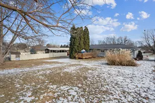 302 Baker St, Fulton, IL 61252 - Photo 28