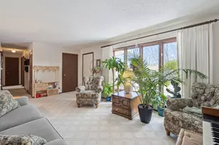 302 Baker St, Fulton, IL 61252 - Photo 6