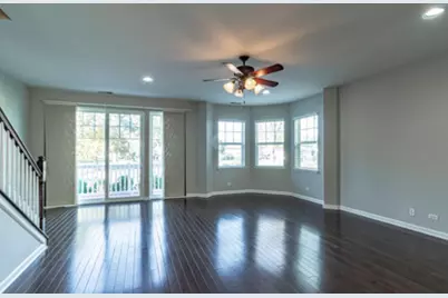 76 Lakeview Place, Lake Zurich, IL 60047 - Photo 2