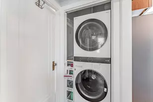 4704 N Kasson Ave, Chicago, IL 60630 - Photo 12