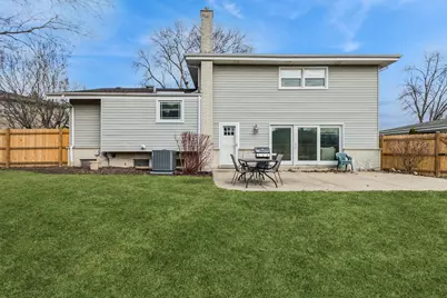 2207 E Michael Manor Lane, Arlington Heights, IL 60004 - Photo 20