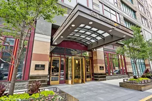 100 E Huron St, Chicago, IL 60611 - Photo 2