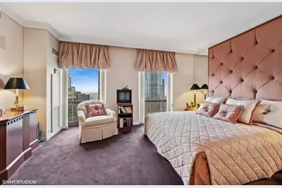 100 E Huron Street #3705, Chicago, IL 60611 - Photo 12