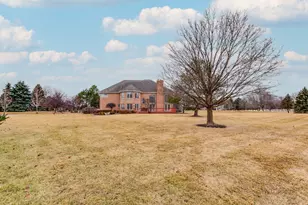 37181 N Fox Hill Dr, Wadsworth, IL 60083 - Photo 36