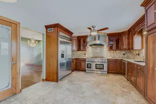 8732 W Surrey Park, Palos Hills, IL 60465 - Photo 6