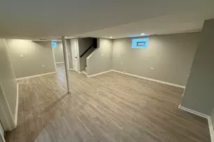 5423 W 63rd Pl, Chicago, IL 60638 - Photo 10