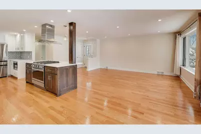 8628 Kimball Avenue, Skokie, IL 60076 - Photo 6