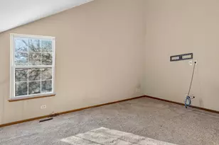 1089 Quaker Hill Ct, Elgin, IL 60120 - Photo 16