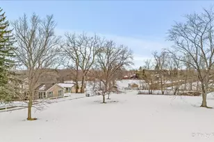 11N575 Rohrssen Rd, Elgin, IL 60120 - Photo 50