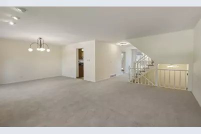 19 Portwine Road, Willowbrook, IL 60527 - Photo 6