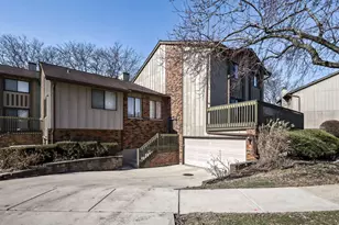 19 Portwine Rd, Willowbrook, IL 60527 - Photo 1