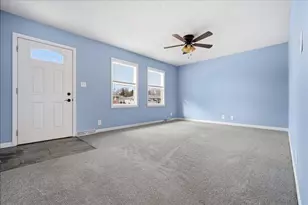 15 Brookwood Dr, Normal, IL 61761 - Photo 6