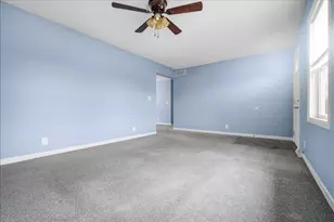 15 Brookwood Dr, Normal, IL 61761 - Photo 4