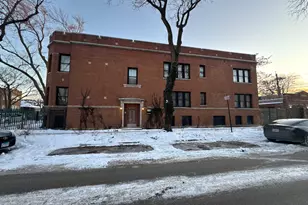2437 W North Shore Ave, Chicago, IL 60645 - Photo 1