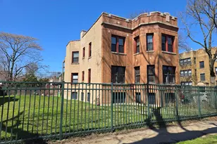 2437 W North Shore Ave, Chicago, IL 60645 - Photo 1