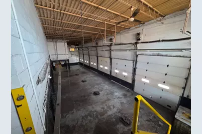 2859 W Montrose Avenue, Chicago, IL 60618 - Photo 12