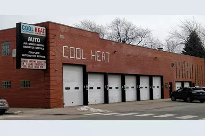 2859 W Montrose Avenue, Chicago, IL 60618 - Photo 1