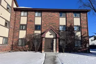 417 Berkshire Dr, Crystal Lake, IL 60014 - Photo 1