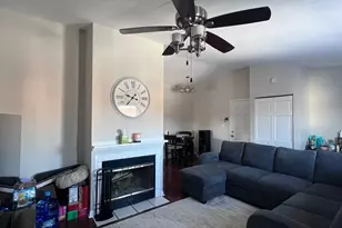 417 Berkshire Dr, Crystal Lake, IL 60014 - Photo 10