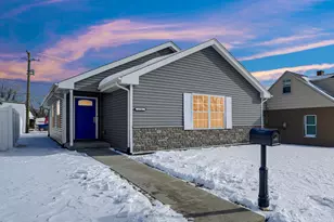 224 N La Salle Ave, Bradley, IL 60915 - Photo 2