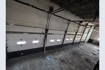 2859 W Montrose Avenue, Chicago, IL 60618 - Photo 10