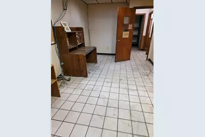 2859 W Montrose Avenue, Chicago, IL 60618 - Photo 16