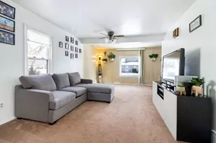 1019 S 5th St, Dekalb, IL 60115 - Photo 6