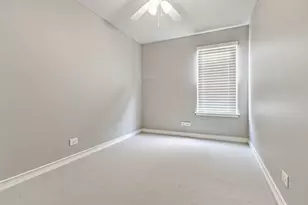 2615 Prairieview Ln N, Aurora, IL 60502 - Photo 20