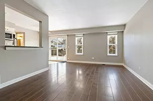 2615 Prairieview Ln N, Aurora, IL 60502 - Photo 8