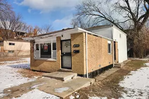 6717 S Rhodes Ave, Chicago, IL 60637 - Photo 2