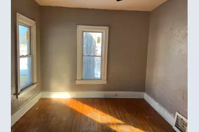1214 W Brons Avenue, Peoria, IL 61604 - Photo 2