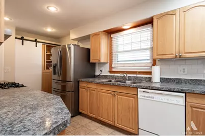 621 Clearmont Drive, Elk Grove Village, IL 60007 - Photo 10