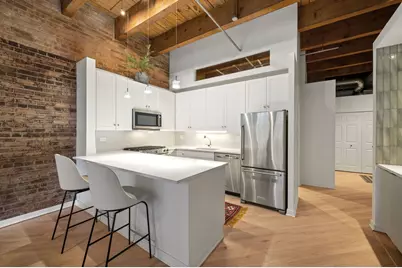 300 W Grand Avenue #209, Chicago, IL 60654 - Photo 10