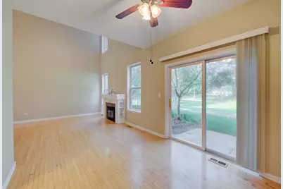 880 Countryfield Lane, Elgin, IL 60120 - Photo 6