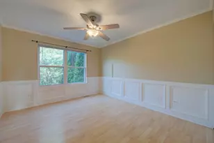 880 Countryfield Ln, Elgin, IL 60120 - Photo 10