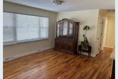 2001 Burr Oak Lane, Lindenhurst, IL 60046 - Photo 6