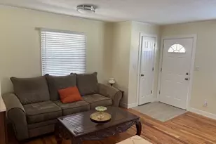 2001 Burr Oak Ln, Lindenhurst, IL 60046 - Photo 8