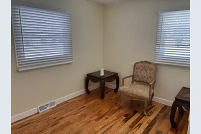 2001 Burr Oak Lane, Lindenhurst, IL 60046 - Photo 10