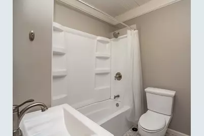 71 N Williams Street #201, Crystal Lake, IL 60014 - Photo 12