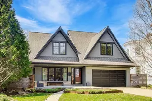 635 N Euclid Ave, Oak Park, IL 60302 - Photo 2