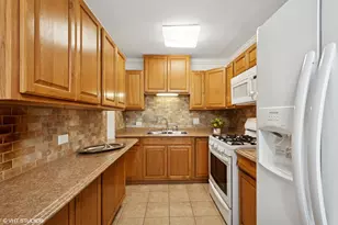 2208 Foster St, Evanston, IL 60201 - Photo 4