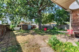 9760 S Dobson Ave, Chicago, IL 60628 - Photo 16