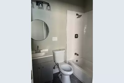 6448 S Saint Lawrence Avenue #2, Chicago, IL 60637 - Photo 4