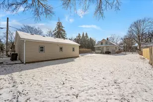 414 Linden Ave, Aurora, IL 60505 - Photo 26